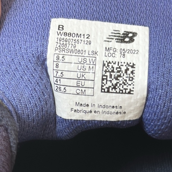 NEW BALANCE NEW sneakers size 9-1/2 - Picture 6 of 9